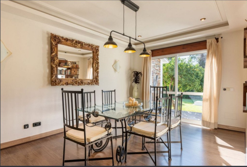 Detached Villa — The Golden Mile
