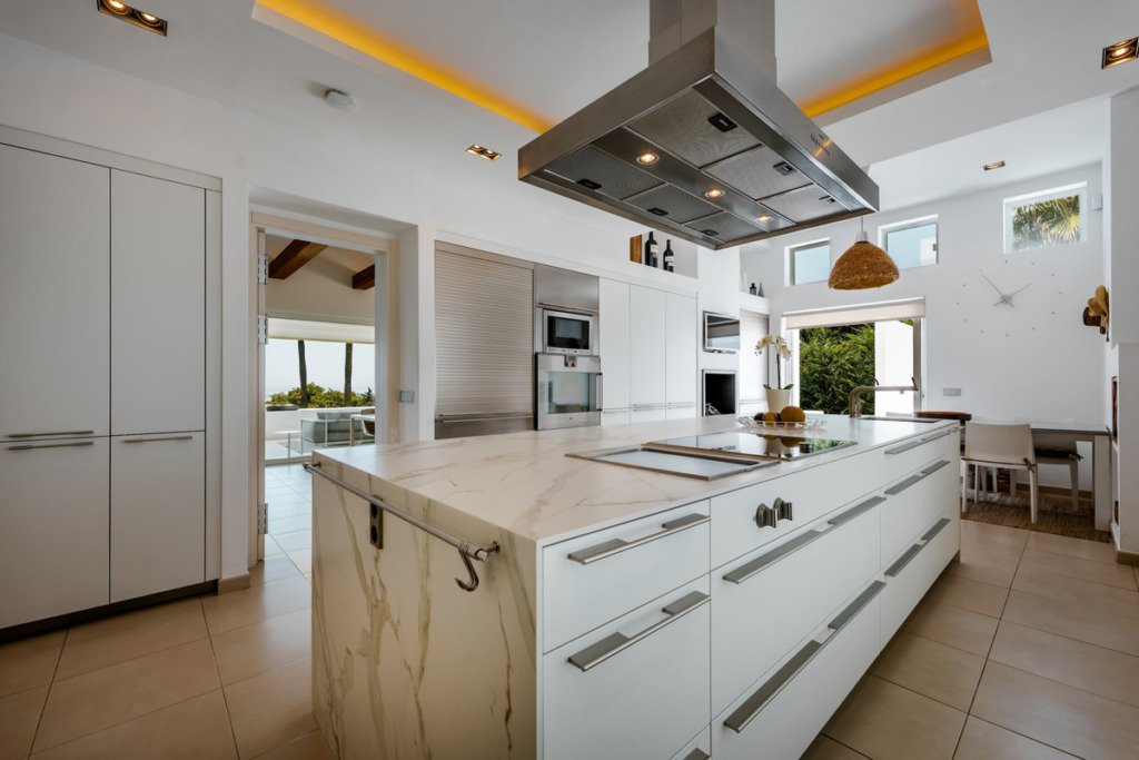 Detached Villa — The Golden Mile