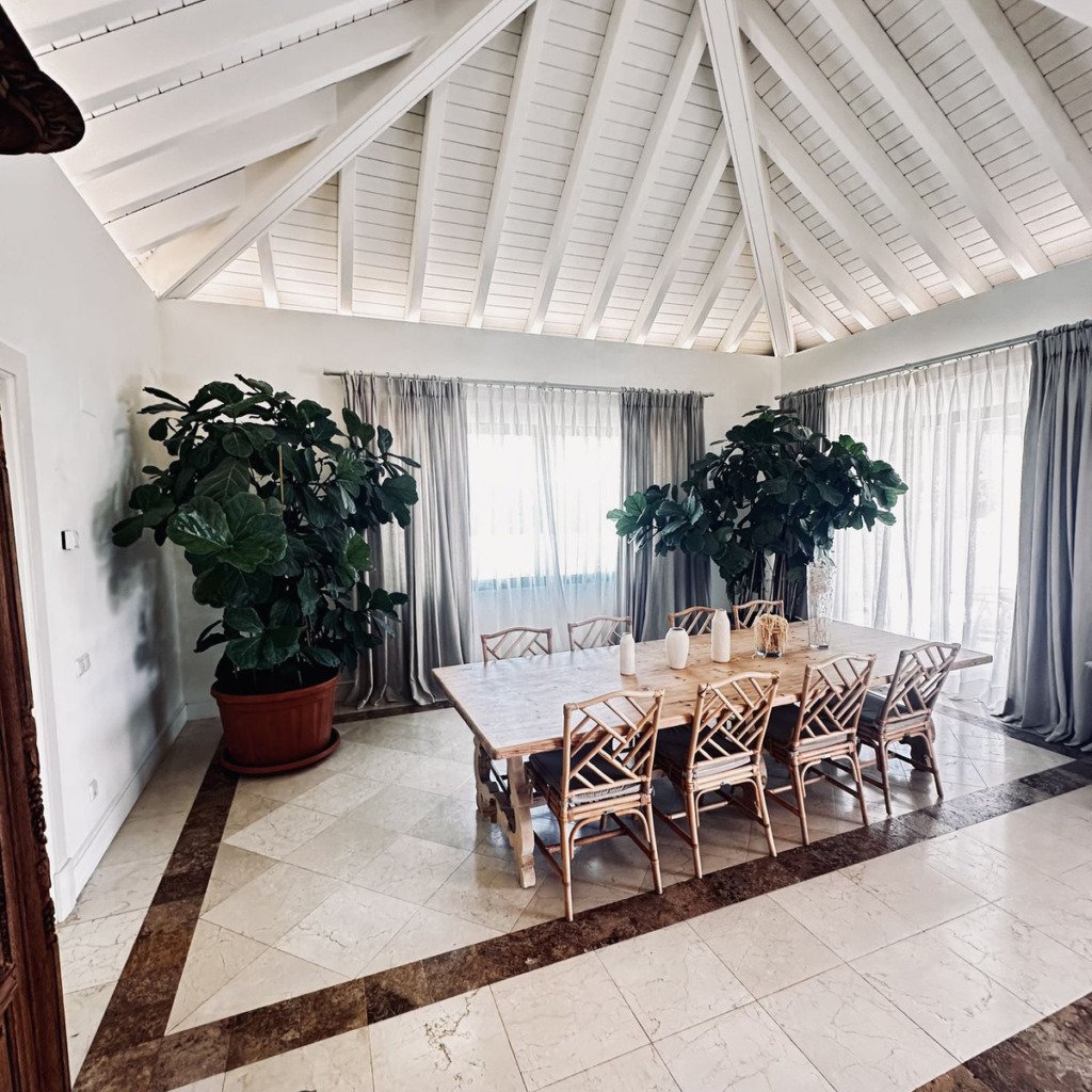 Detached Villa — The Golden Mile