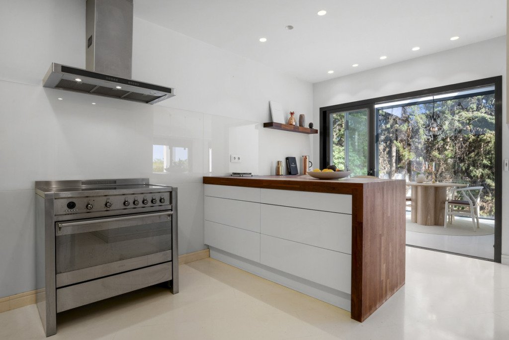 Villa – Chalet — Nueva Andalucía
