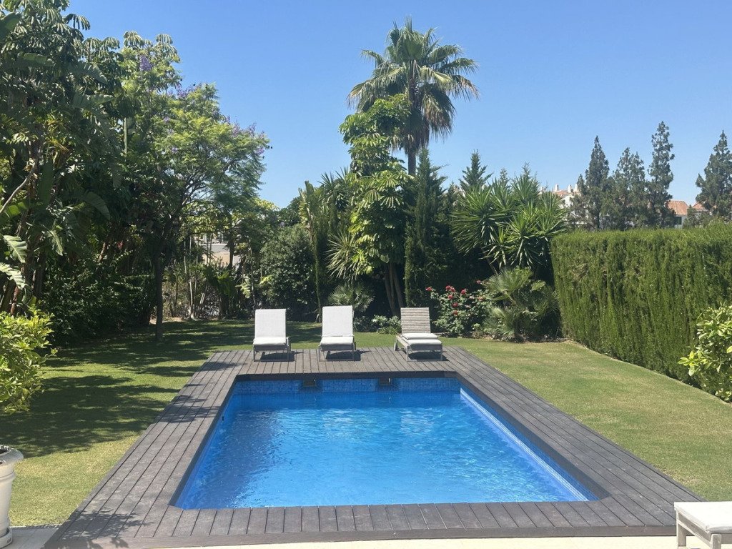 Detached Villa — The Golden Mile