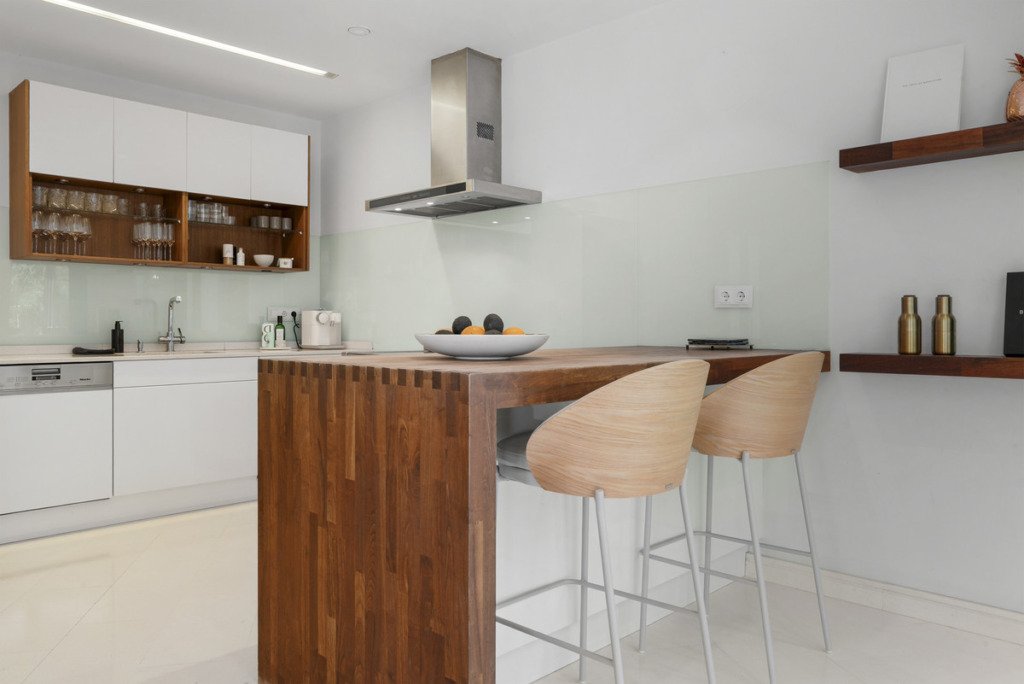 Villa – Chalet — Nueva Andalucía