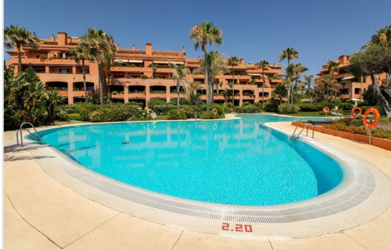 Middle Floor Apartment — Puerto Banús