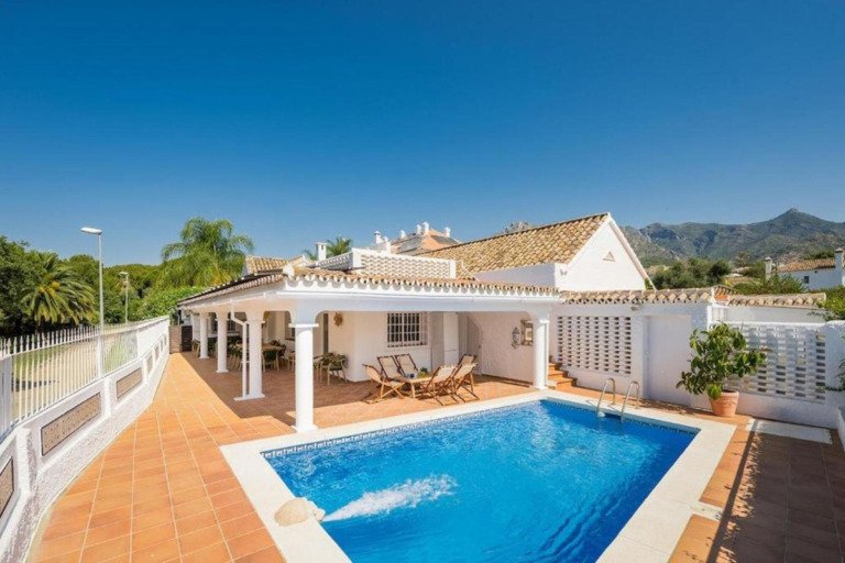Villa – Chalet — Marbella