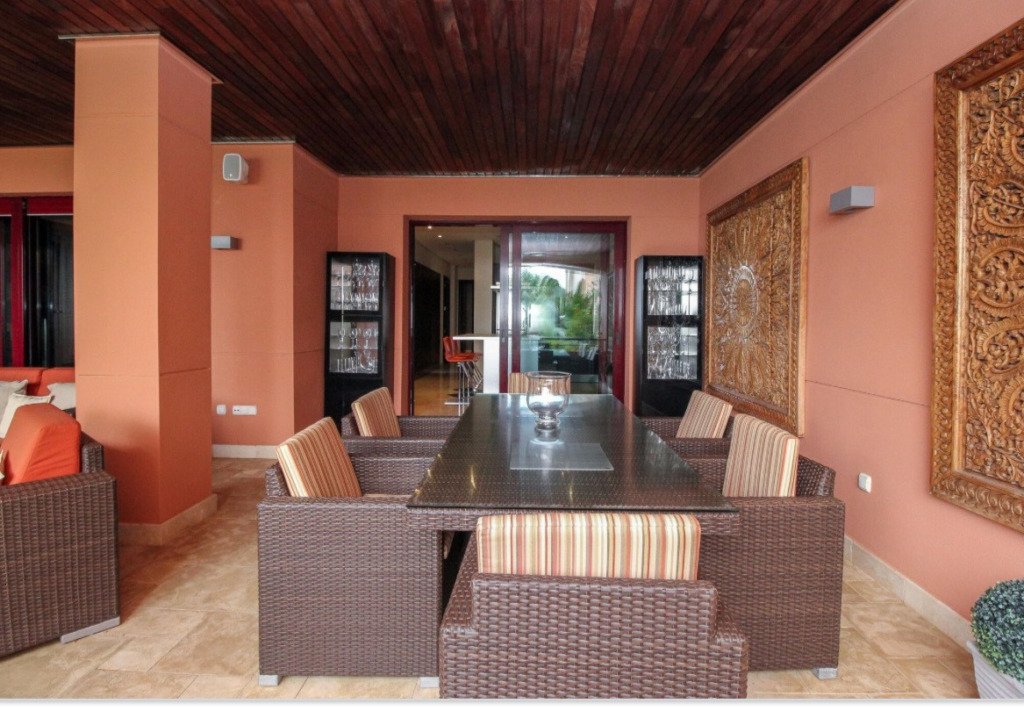 Middle Floor Apartment — Puerto Banús