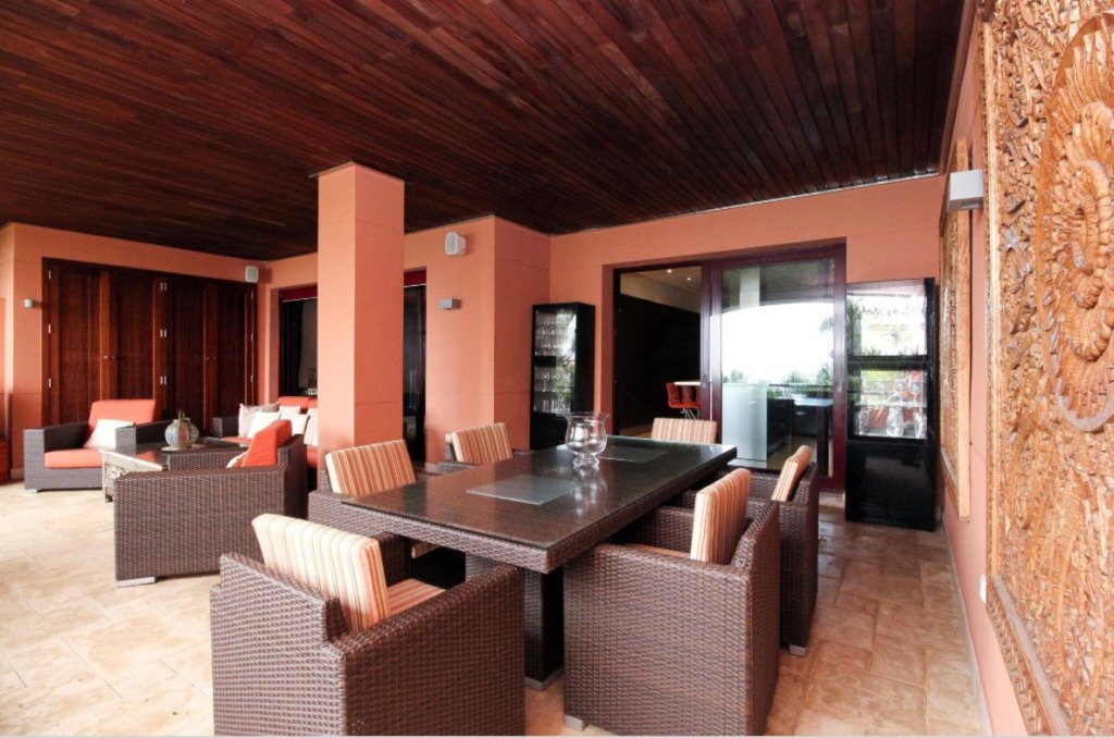 Middle Floor Apartment — Puerto Banús