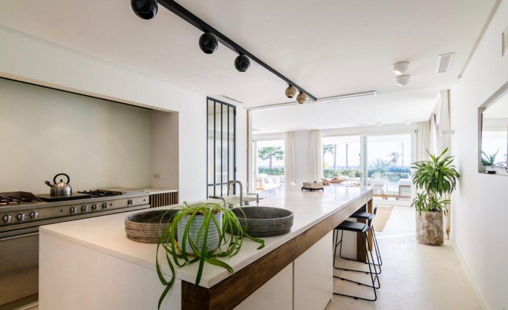 Villa – Chalet — The Golden Mile