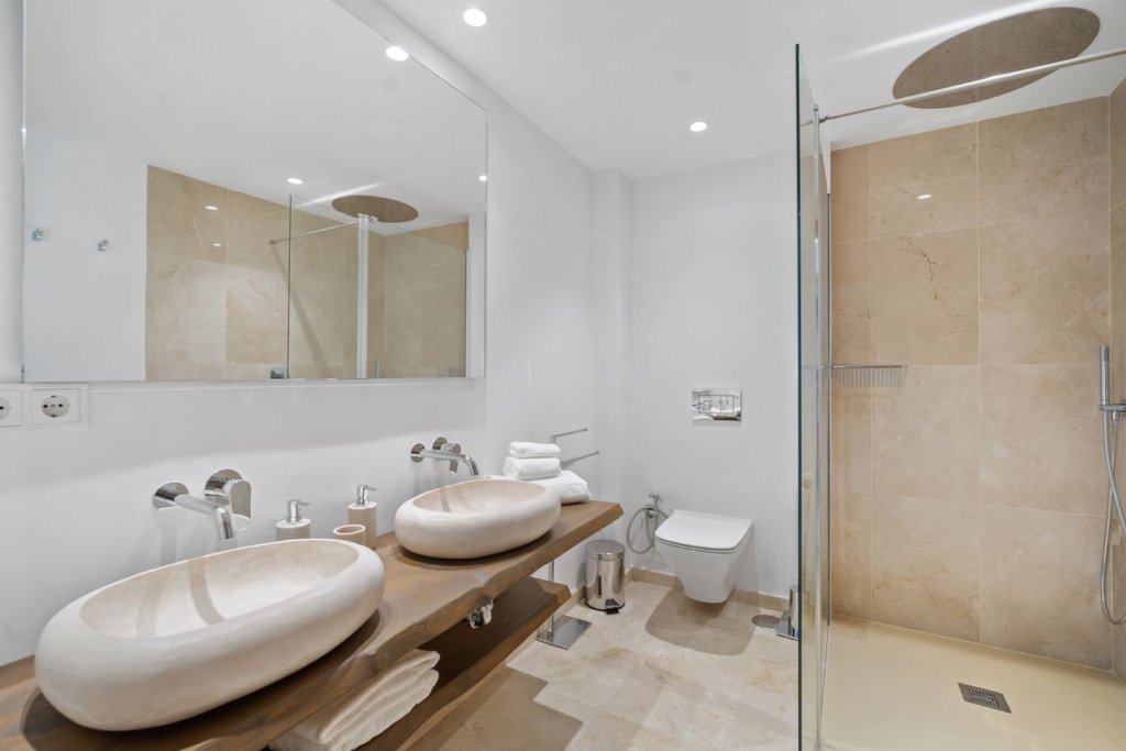 Villa – Chalet — Nueva Andalucía