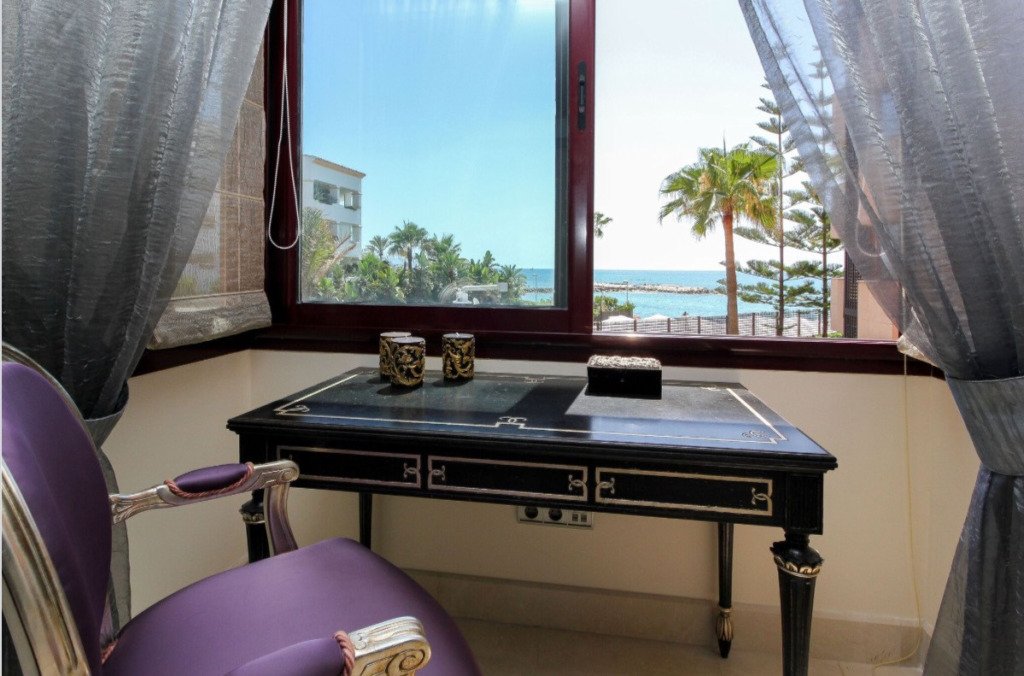 Middle Floor Apartment — Puerto Banús