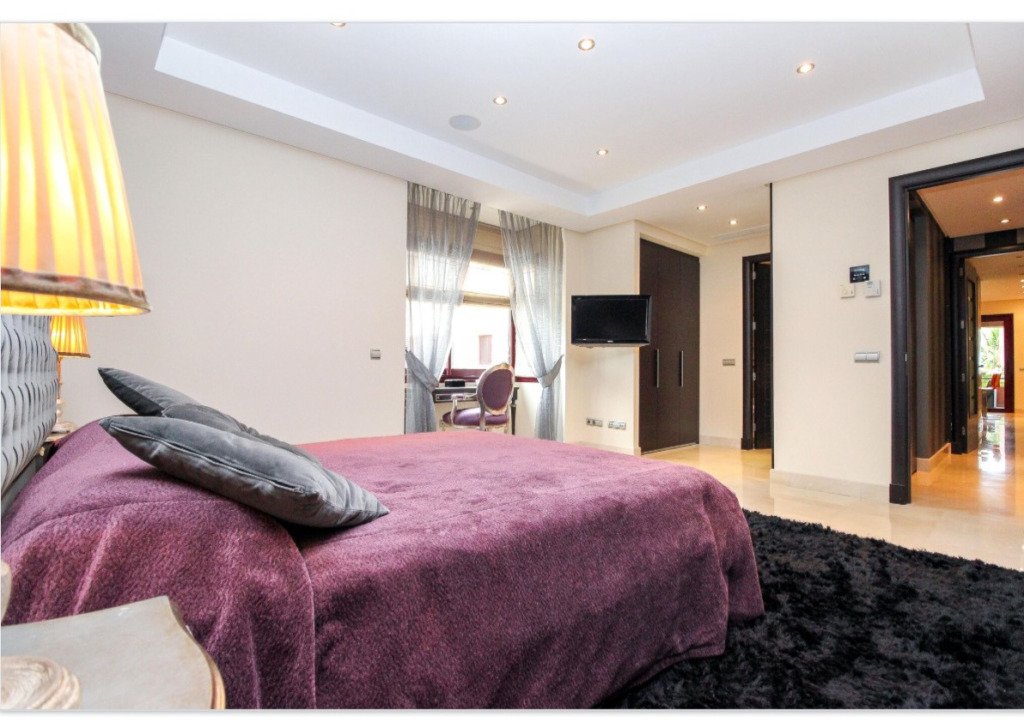 Middle Floor Apartment — Puerto Banús