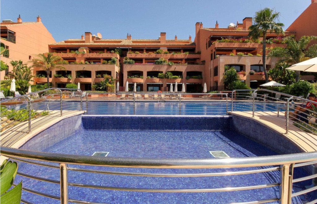 Middle Floor Apartment — Puerto Banús