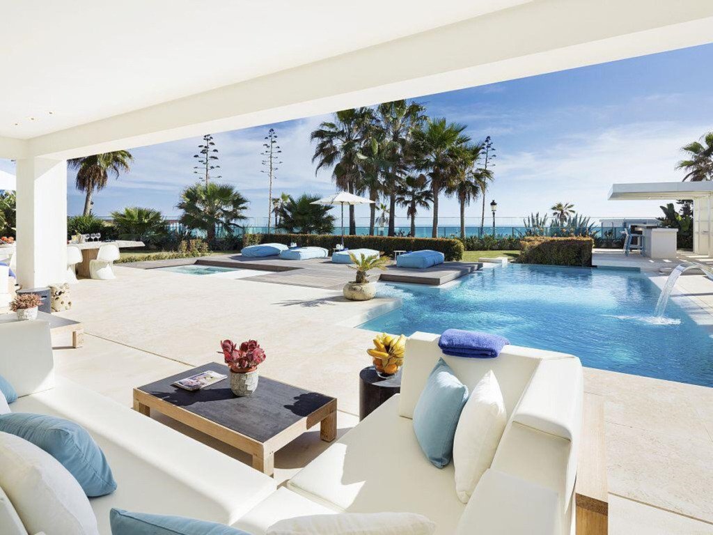Villa – Chalet — The Golden Mile
