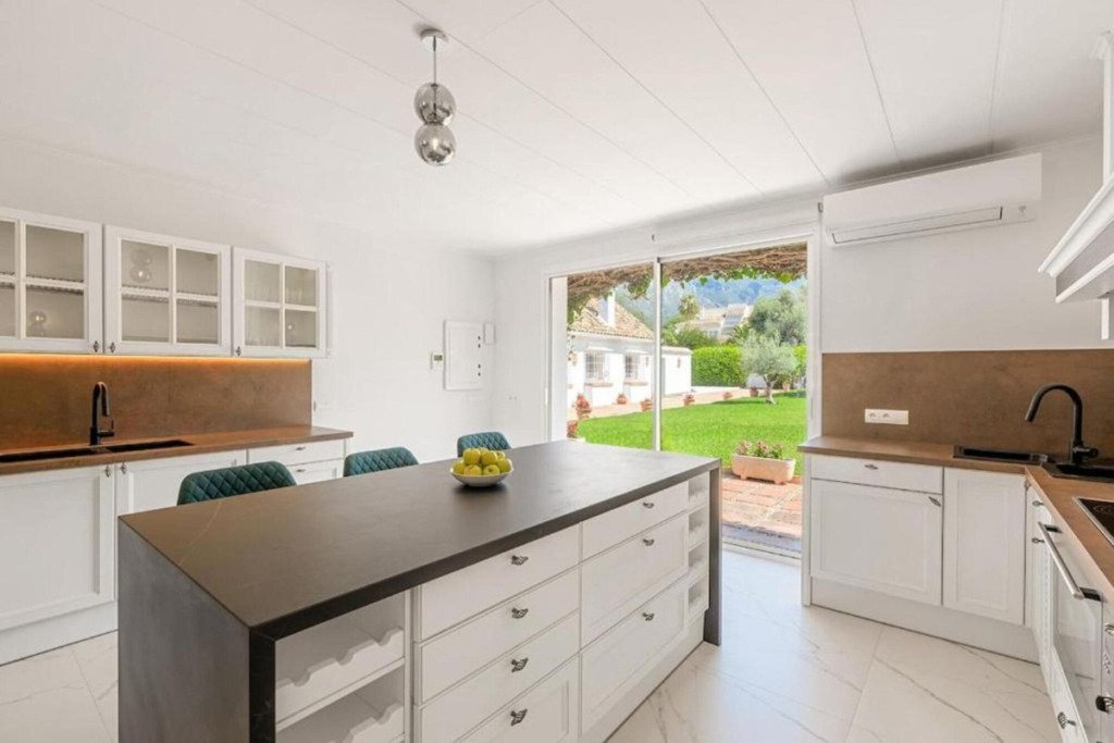 Villa – Chalet — Marbella