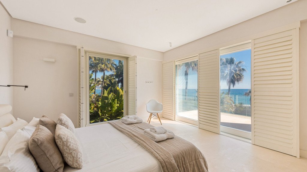 Villa – Chalet — The Golden Mile