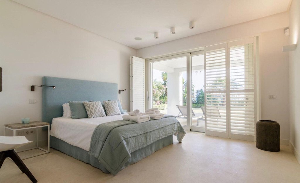 Villa – Chalet — The Golden Mile