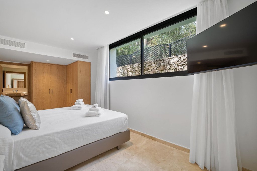 Villa – Chalet — Nueva Andalucía