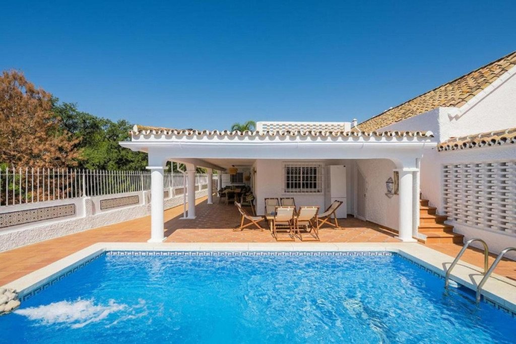 Villa – Chalet — Marbella