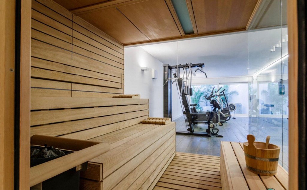 Villa – Chalet — The Golden Mile