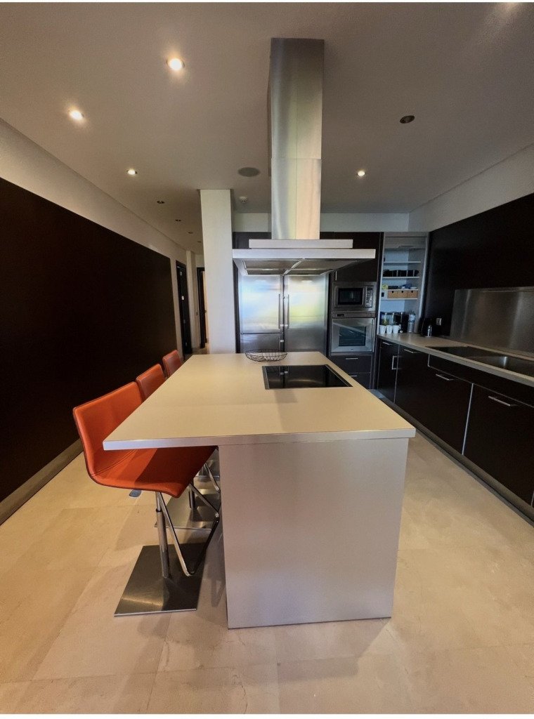 Middle Floor Apartment — Puerto Banús
