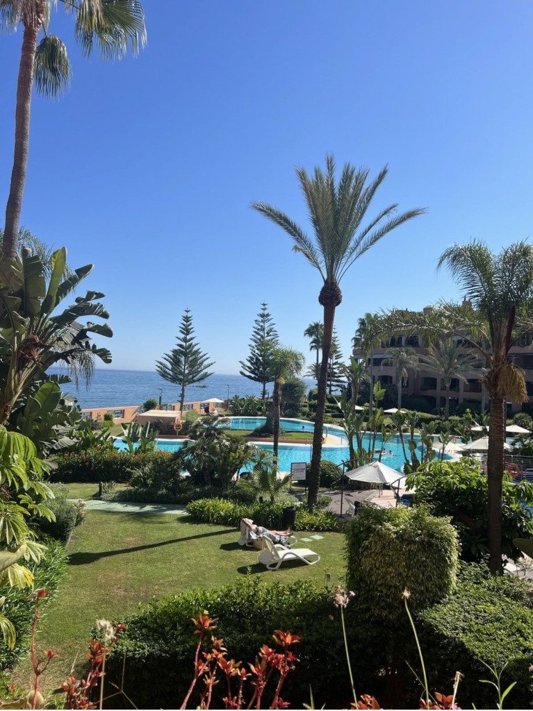 Middle Floor Apartment — Puerto Banús