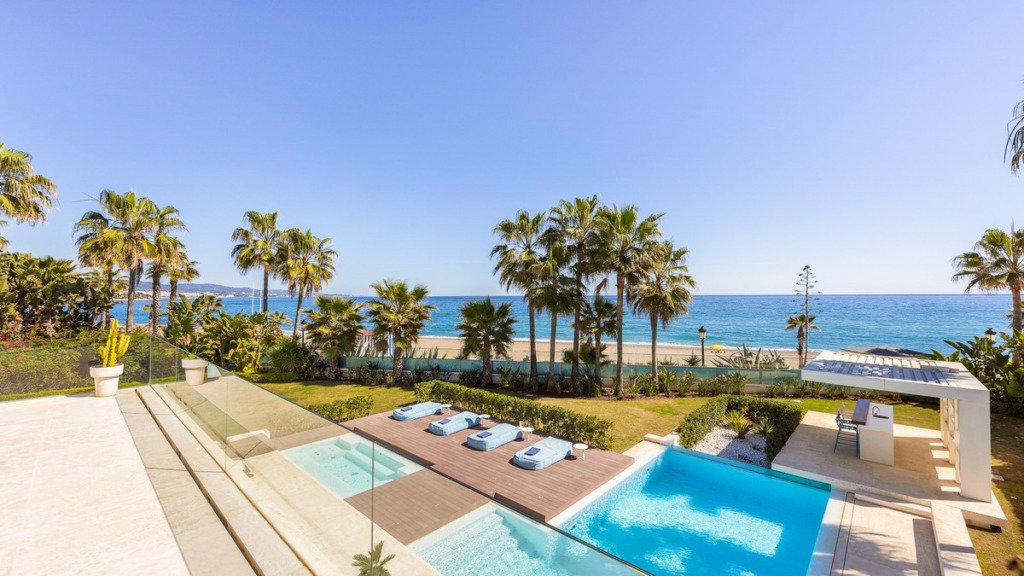 Villa – Chalet — The Golden Mile