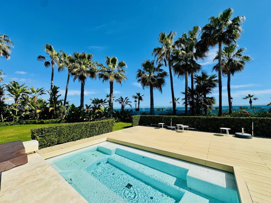 Villa – Chalet — The Golden Mile