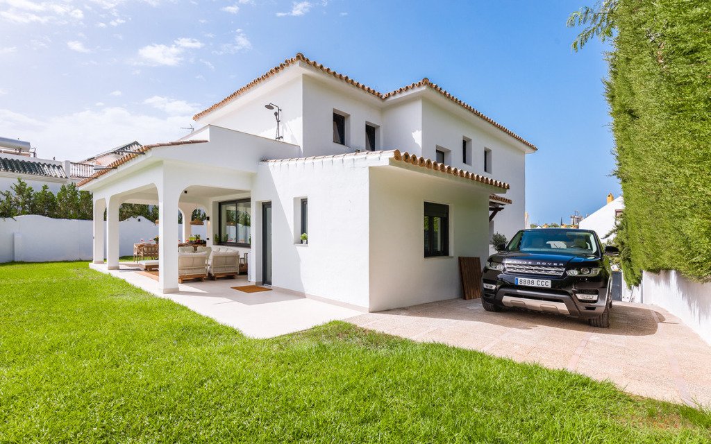 Villa – Chalet — Marbella
