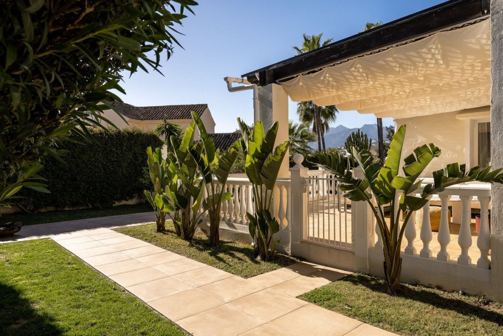 Detached Villa — El Rosario