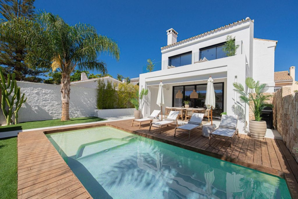Detached Villa — Costalita
