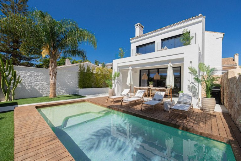 Detached Villa — Costalita