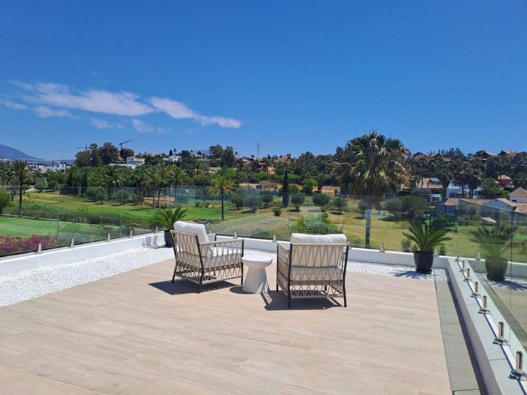 Вилла/Шале — Estepona