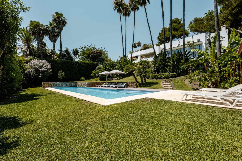 Detached Villa — The Golden Mile