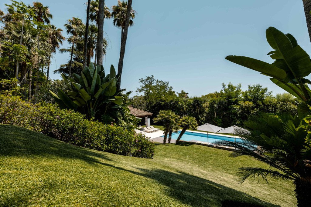 Detached Villa — The Golden Mile