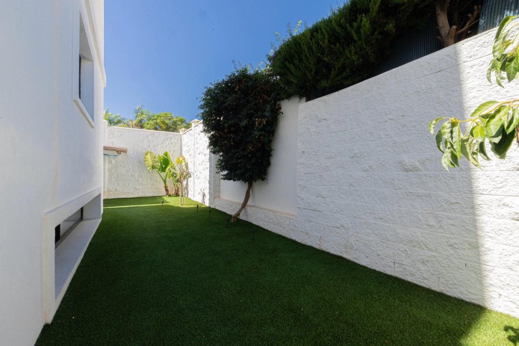 Detached Villa — Costalita