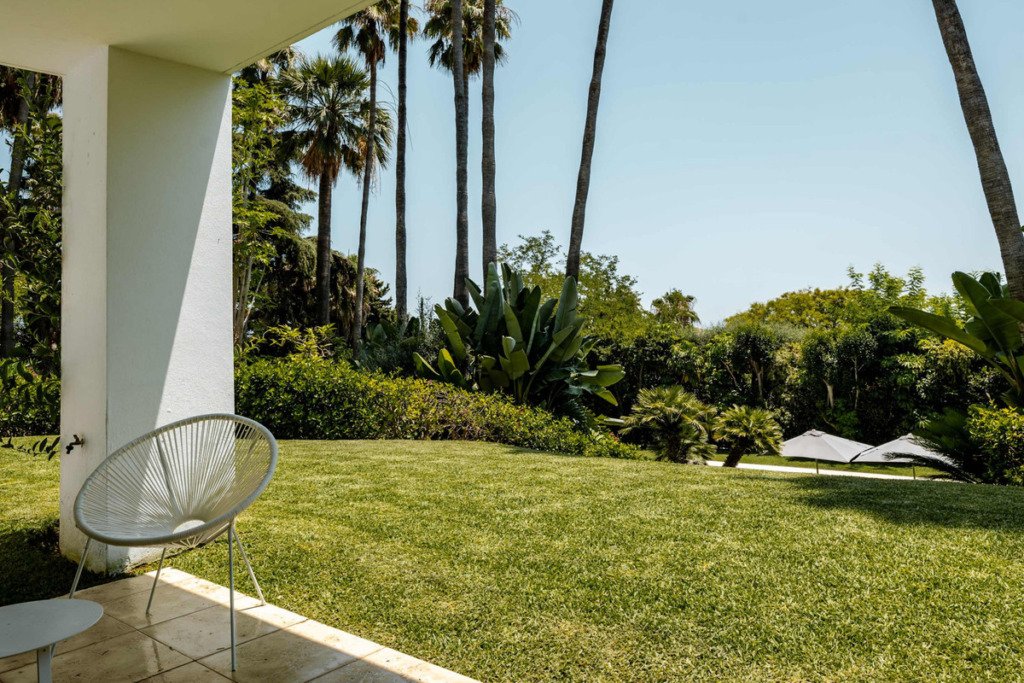 Detached Villa — The Golden Mile