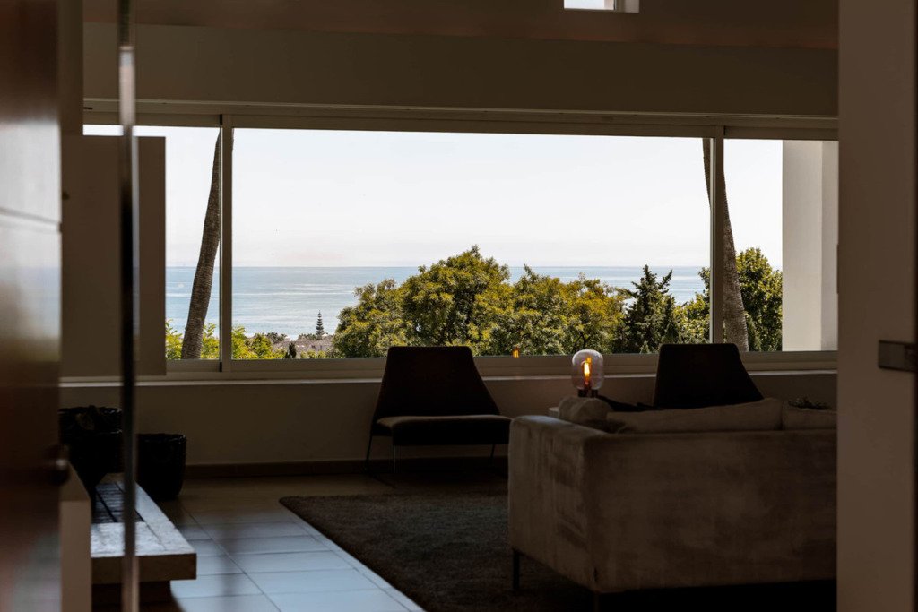 Detached Villa — The Golden Mile